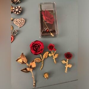 Lot of rose pins